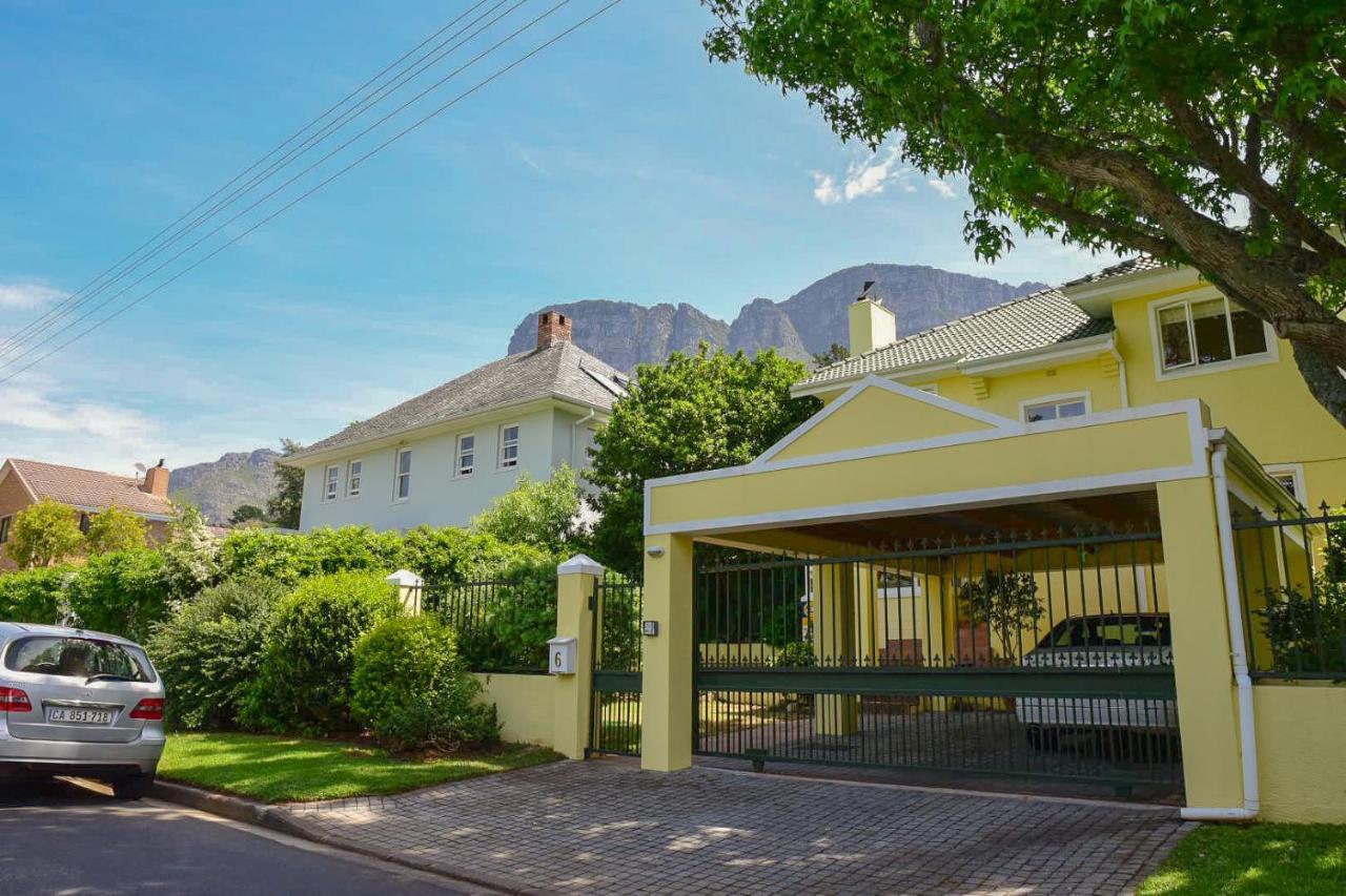 On Pinewood Guest House Cape Town Exterior photo